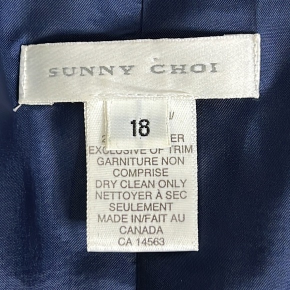 Sunny Choi Formal Violet Blazer - made in Canada - Picture 3 of 10
